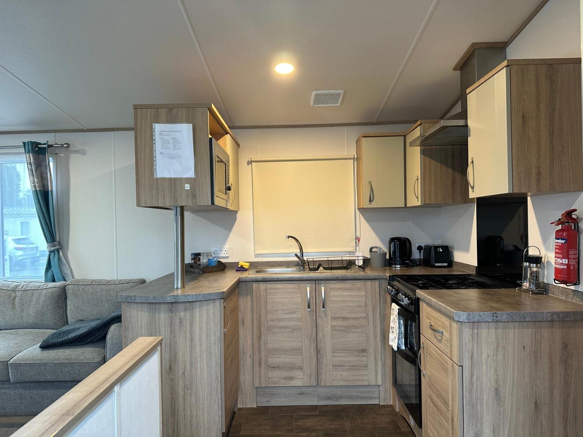 Felixstowe Chimo Caravan 8 Sleeps 5 Min To Beach Exterior photo