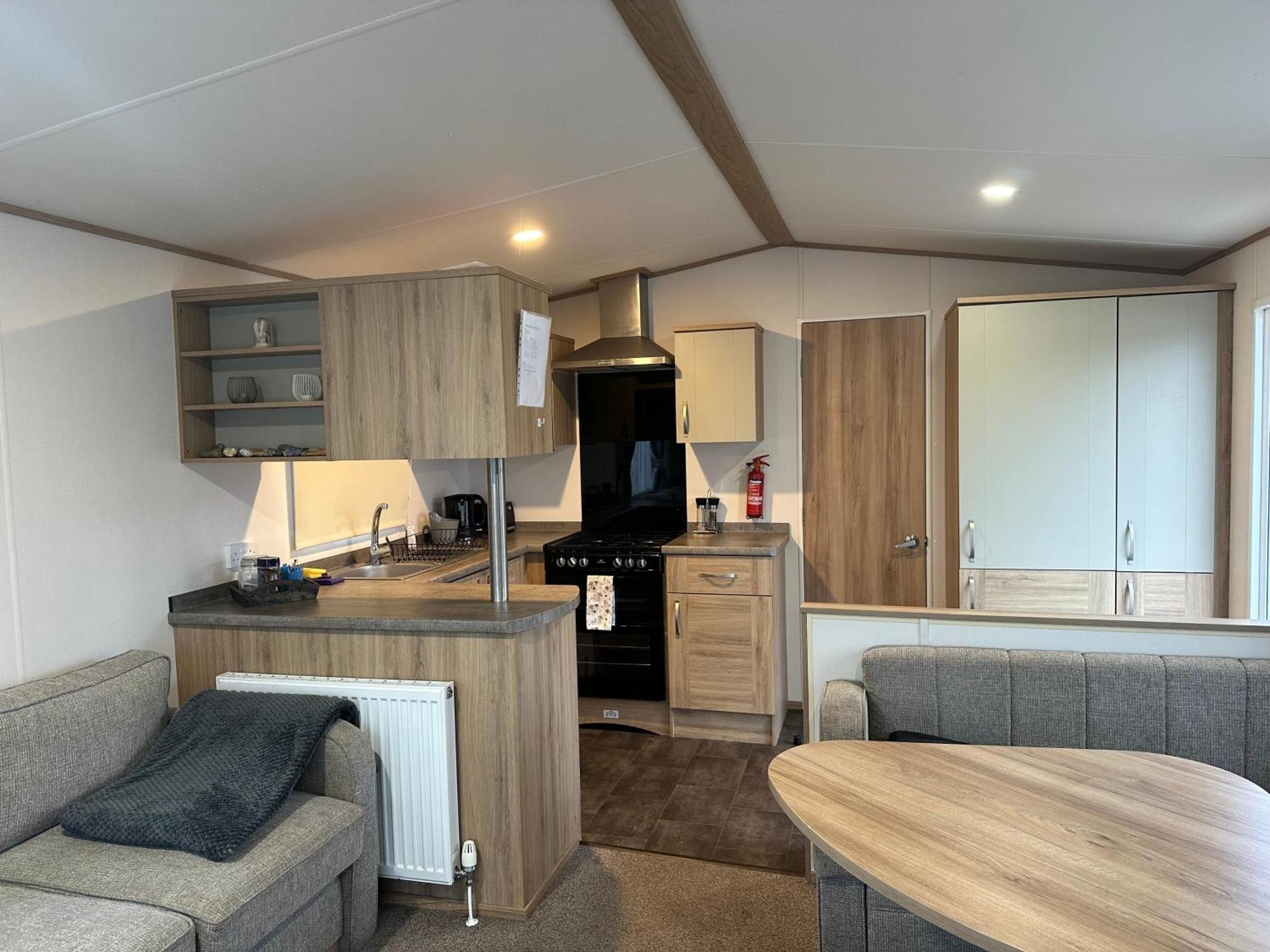 Felixstowe Chimo Caravan 8 Sleeps 5 Min To Beach Exterior photo