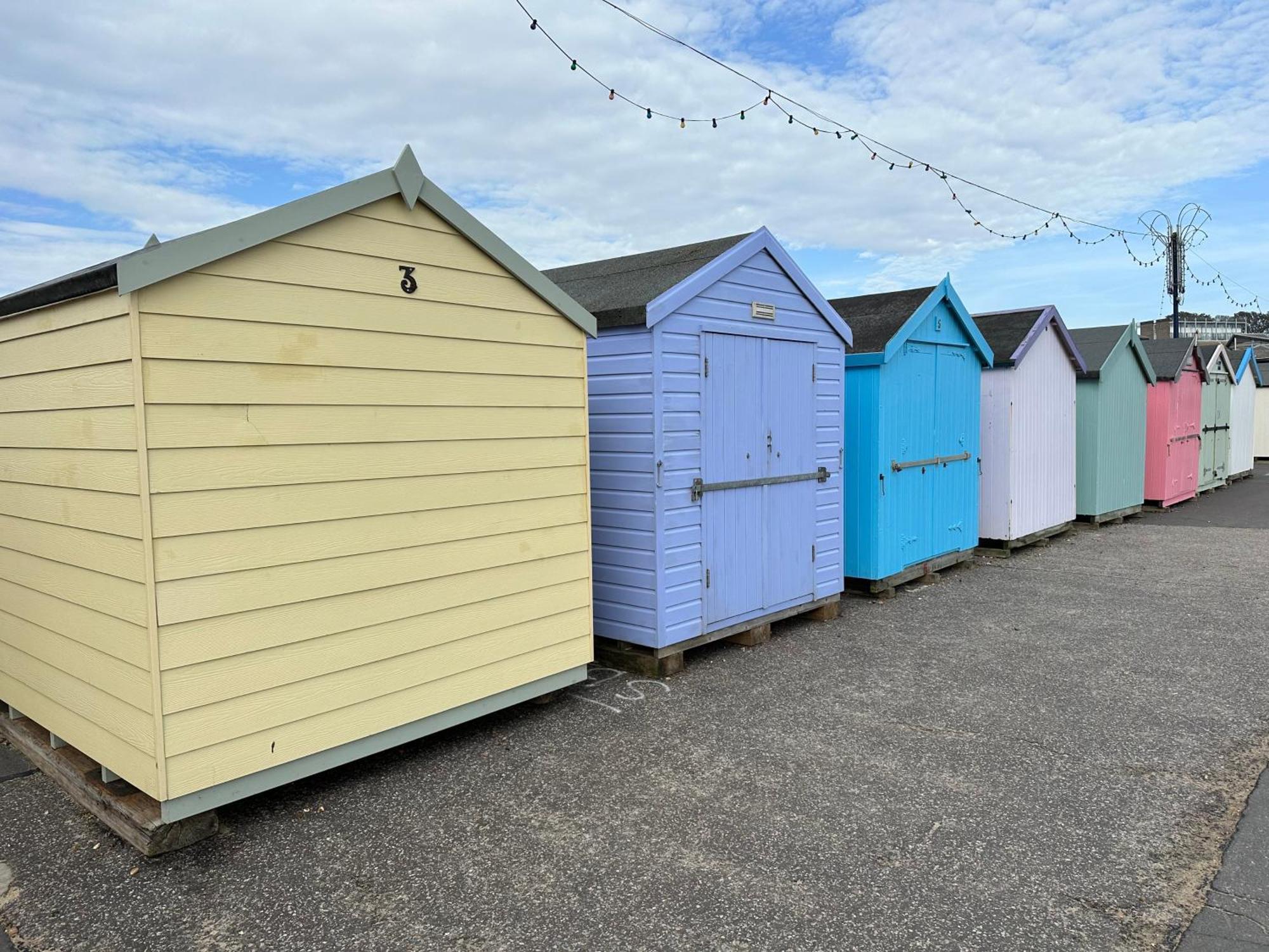 Felixstowe Chimo Caravan 8 Sleeps 5 Min To Beach Exterior photo